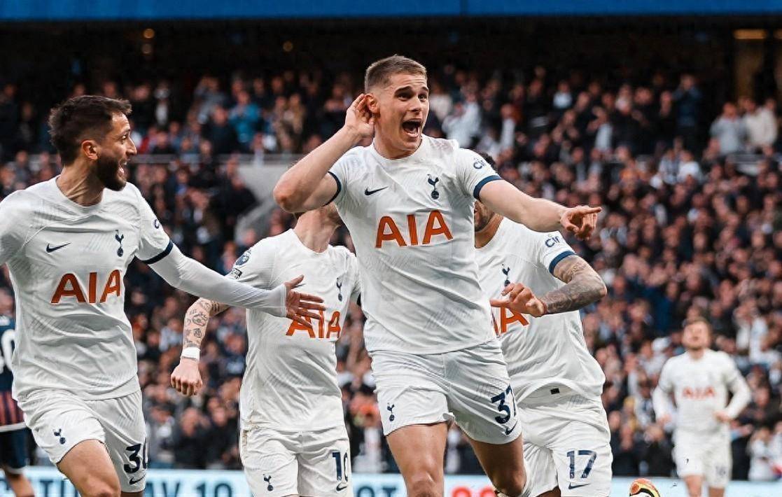 九游娱乐官方网站-关于罗马客场战纳多，力争拿下关键三分的信息