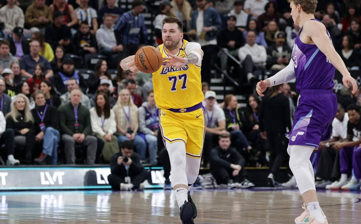 爵士遭遇惨败，戈贝尔双双被罚下场的简单介绍