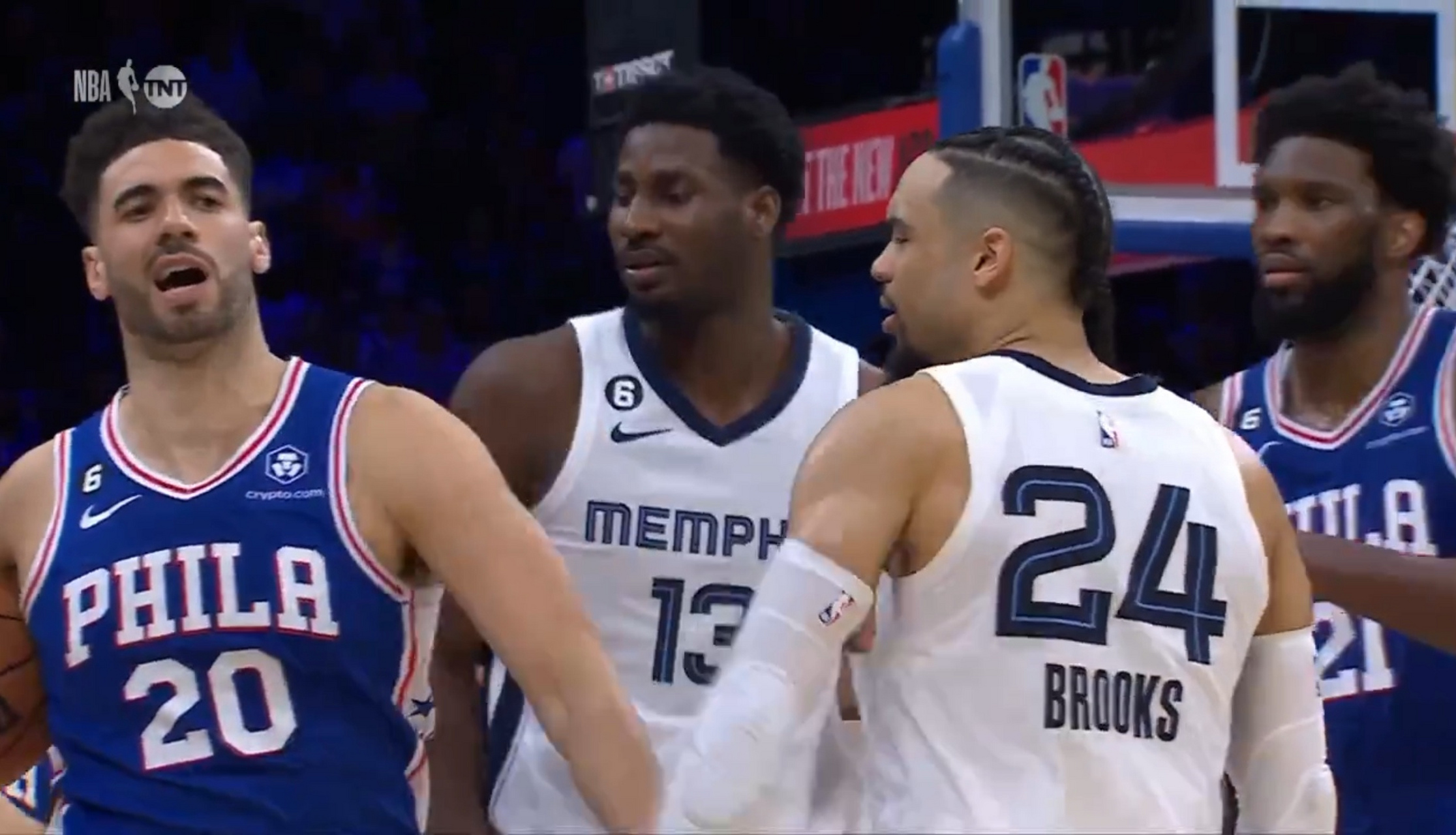 九游娱乐首页-人逆转灰熊，恩比德全场表现抢眼