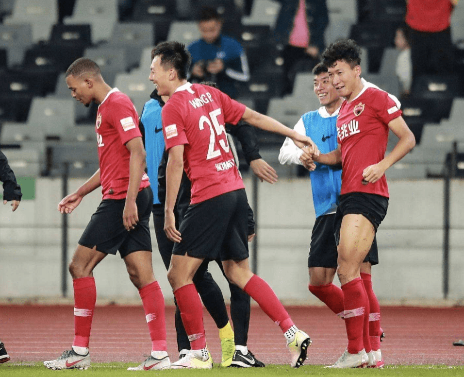 苏宁客场不敌华夏,保持低迷状态 苏宁客场不敌华夏,保持低迷状态