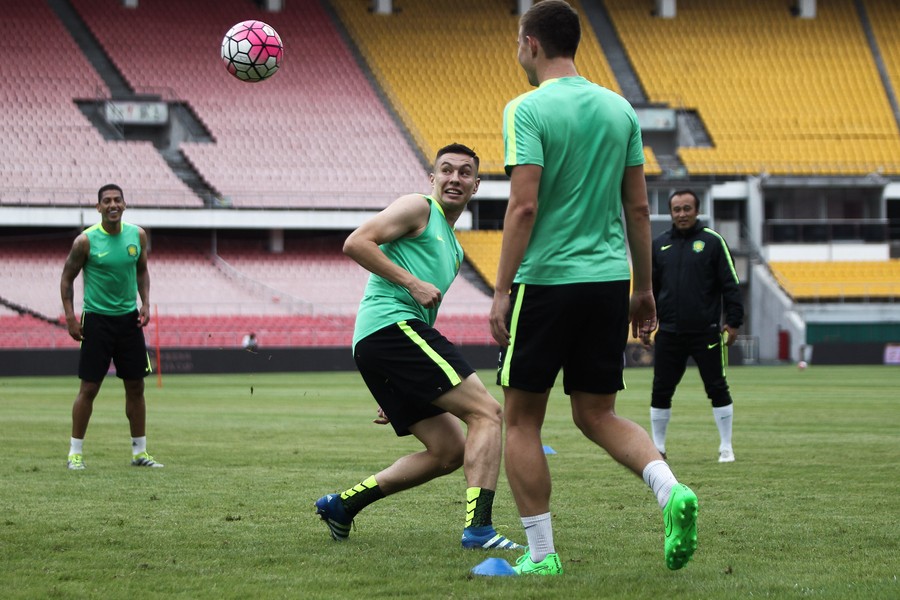 关于广州恒大队员积极备战下一场比赛，全力以赴的信息