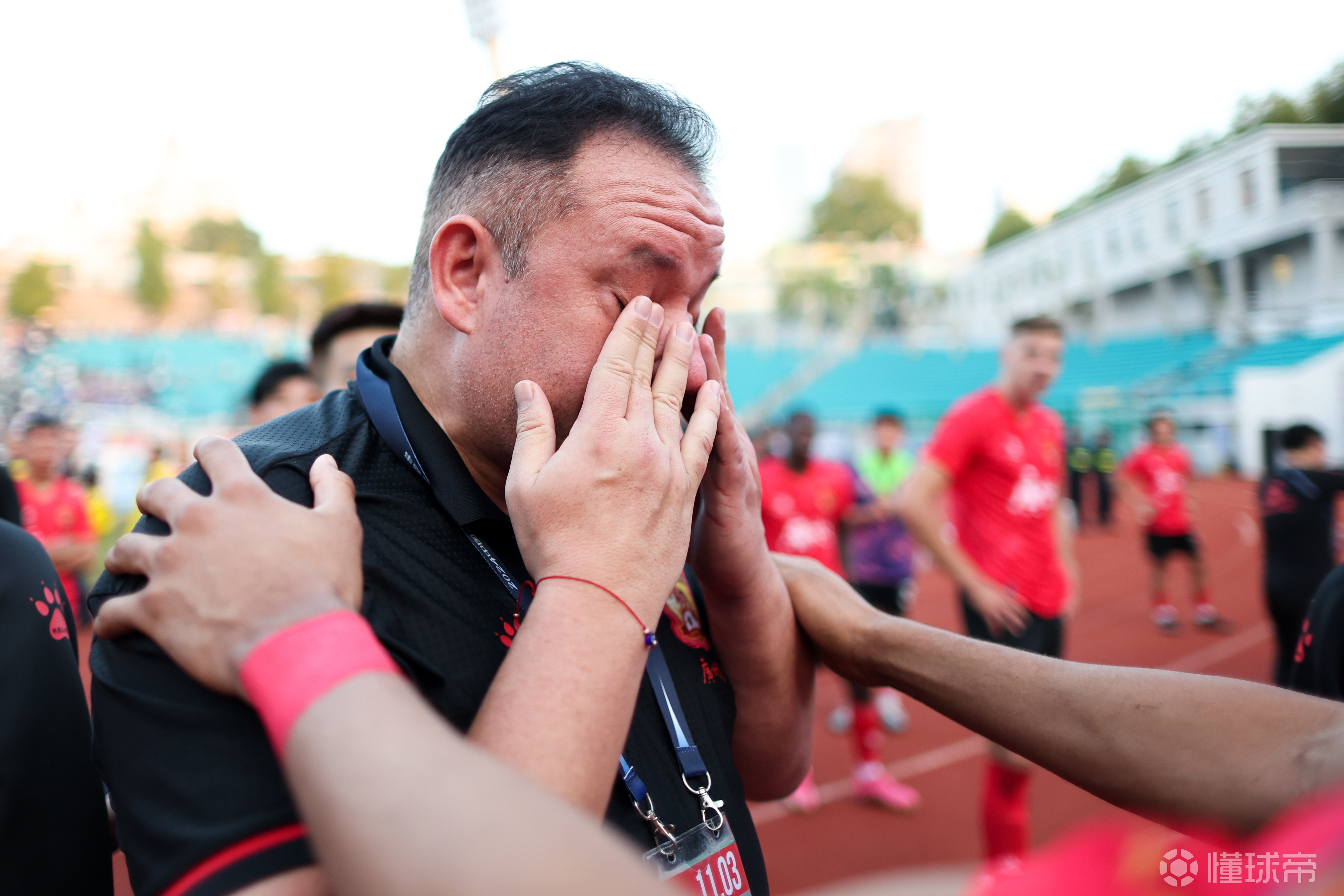 关于主力球员伤情公布，球队备战出现困境的信息