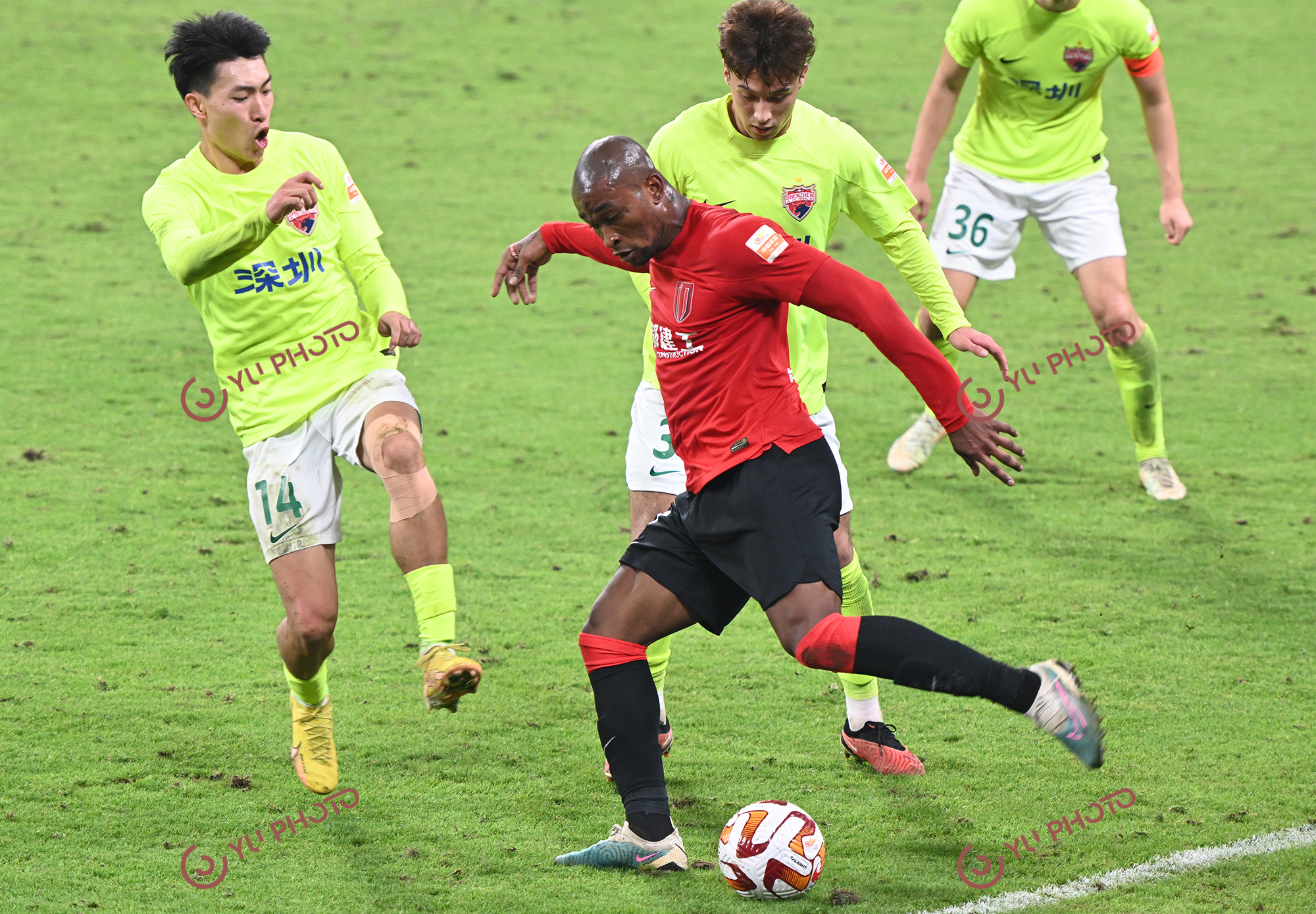 包含赛场内外花絮曝光,球员生活鲜活有趣的词条 包含赛场内外花絮曝光,球员生活鲜活有趣的词条