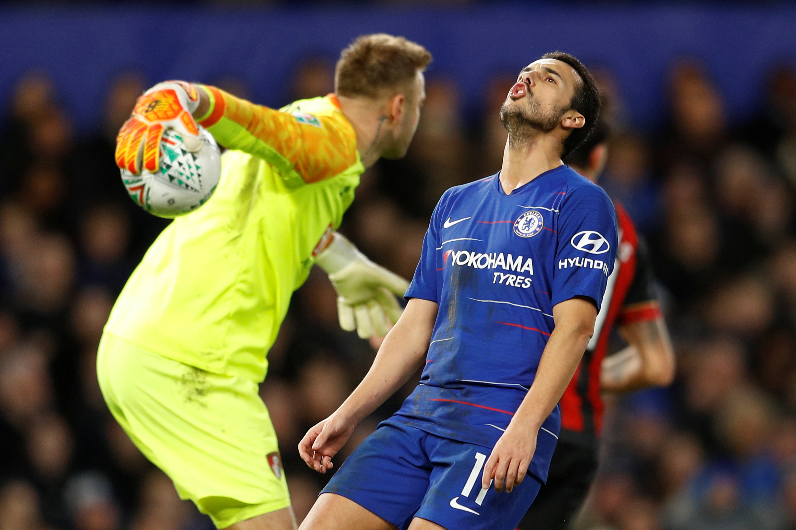 包含亚洲足球联赛：新科冠军登上王座的词条