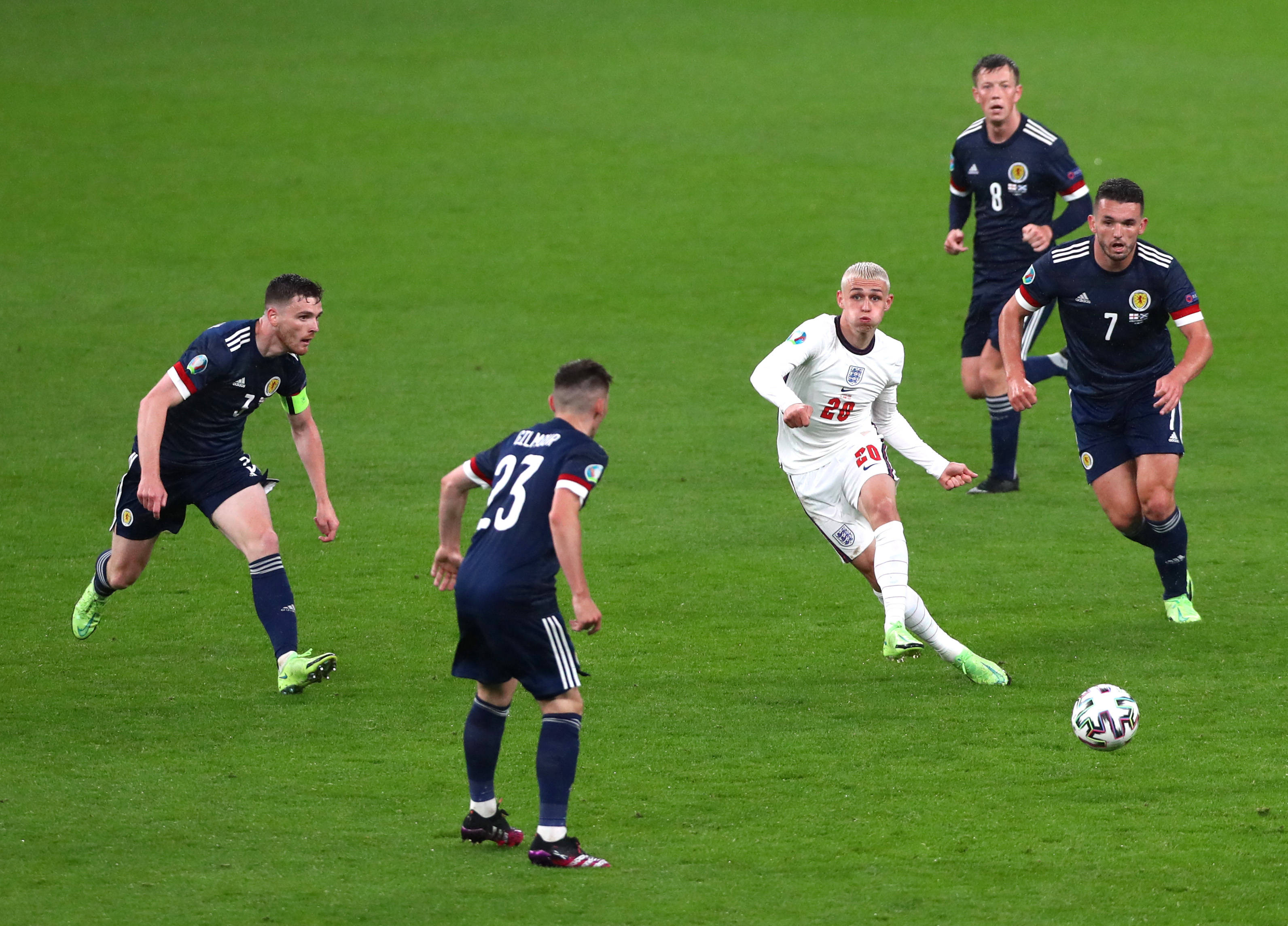 关于力挑重担,年轻球员迎战欧国联对手的信息 关于力挑重担,年轻球员迎战欧国联对手的信息