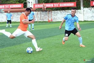 莘莘学子足球盛宴喜庆丰盛，国内球员实力雄厚的简单介绍