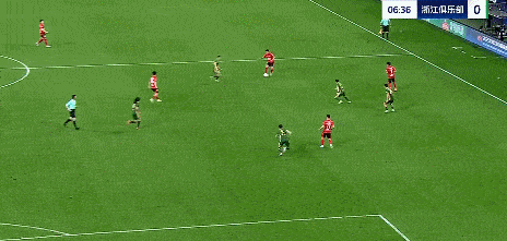 比尔包攻击线压制对手,取得三连胜 比尔包攻击线压制对手,取得三连胜