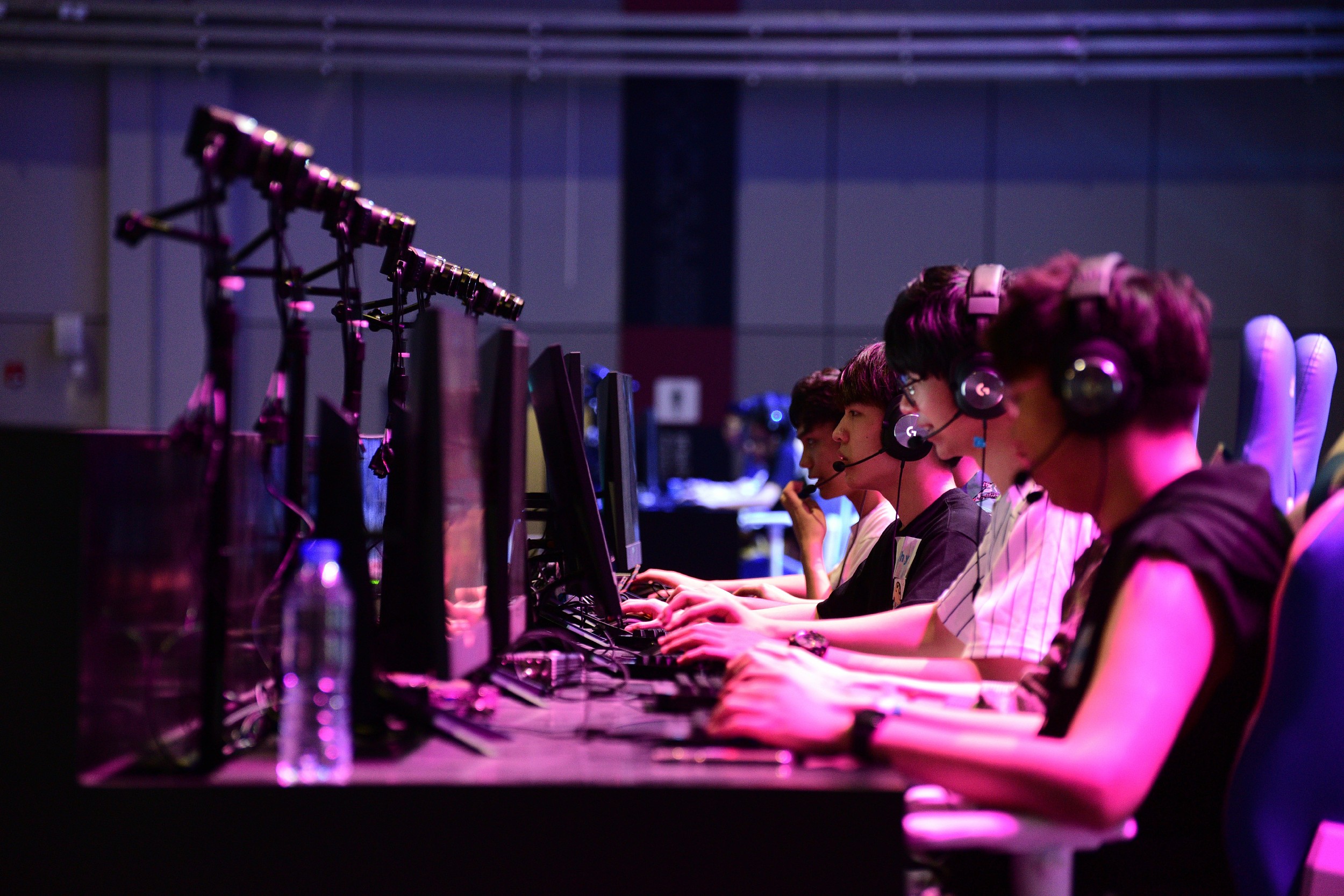 竞技场上的精彩画面,令人目不暇接 竞技场上的精彩画面,令人目不暇接