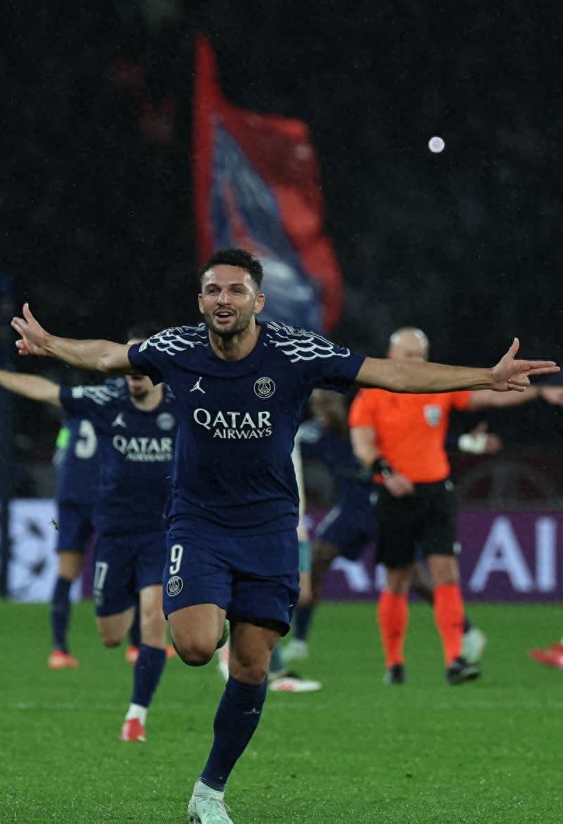 九游游戏-包含巴黎圣日耳曼大胜门兴格拉德巴赫，继续领跑的词条