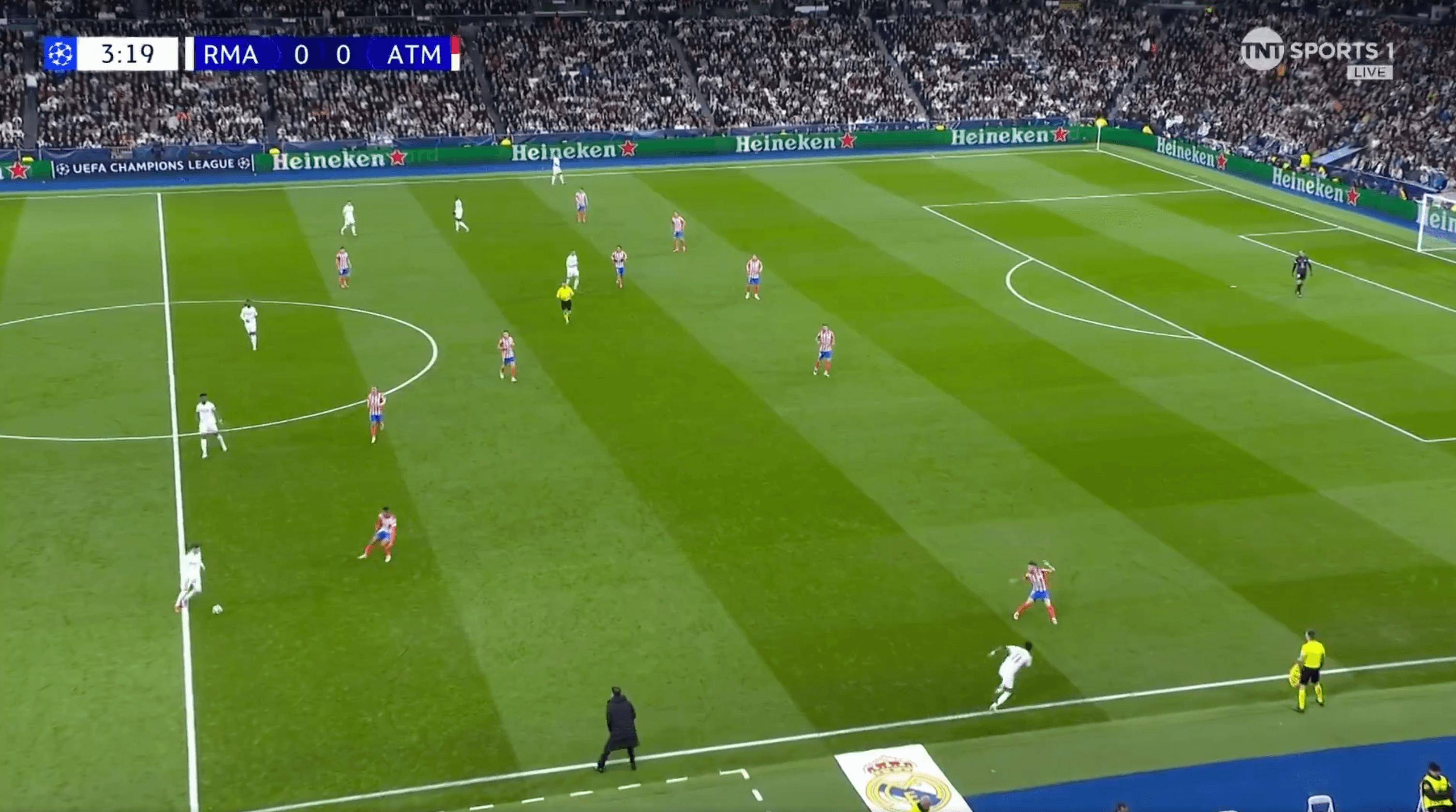 一支实力不俗的球队在比赛中遭遇波折 一支实力不俗的球队在比赛中遭遇波折