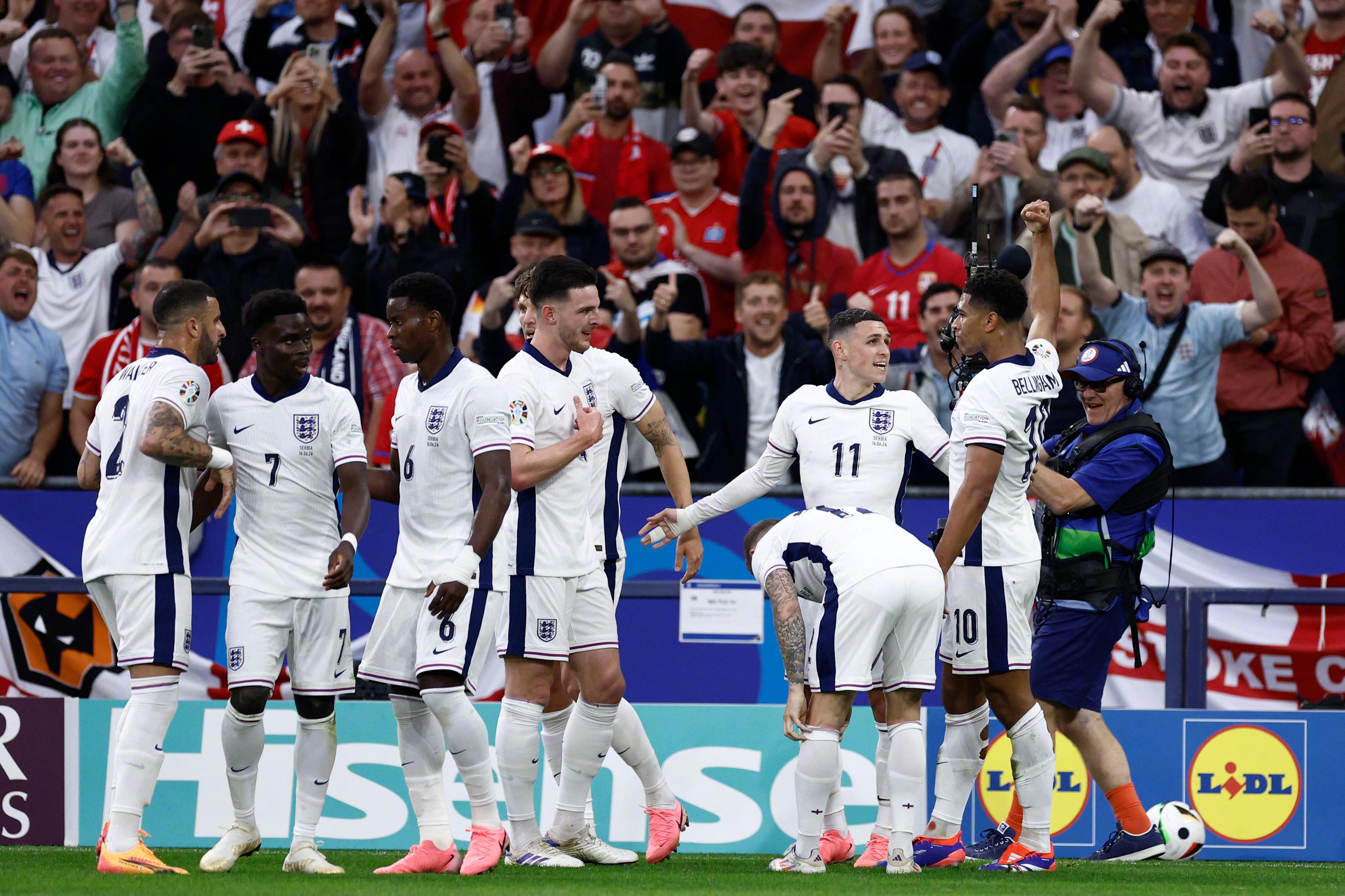 包含足球赛事热度持续升温,欧洲球队备战展现实力的词条 包含足球赛事热度持续升温,欧洲球队备战展现实力的词条