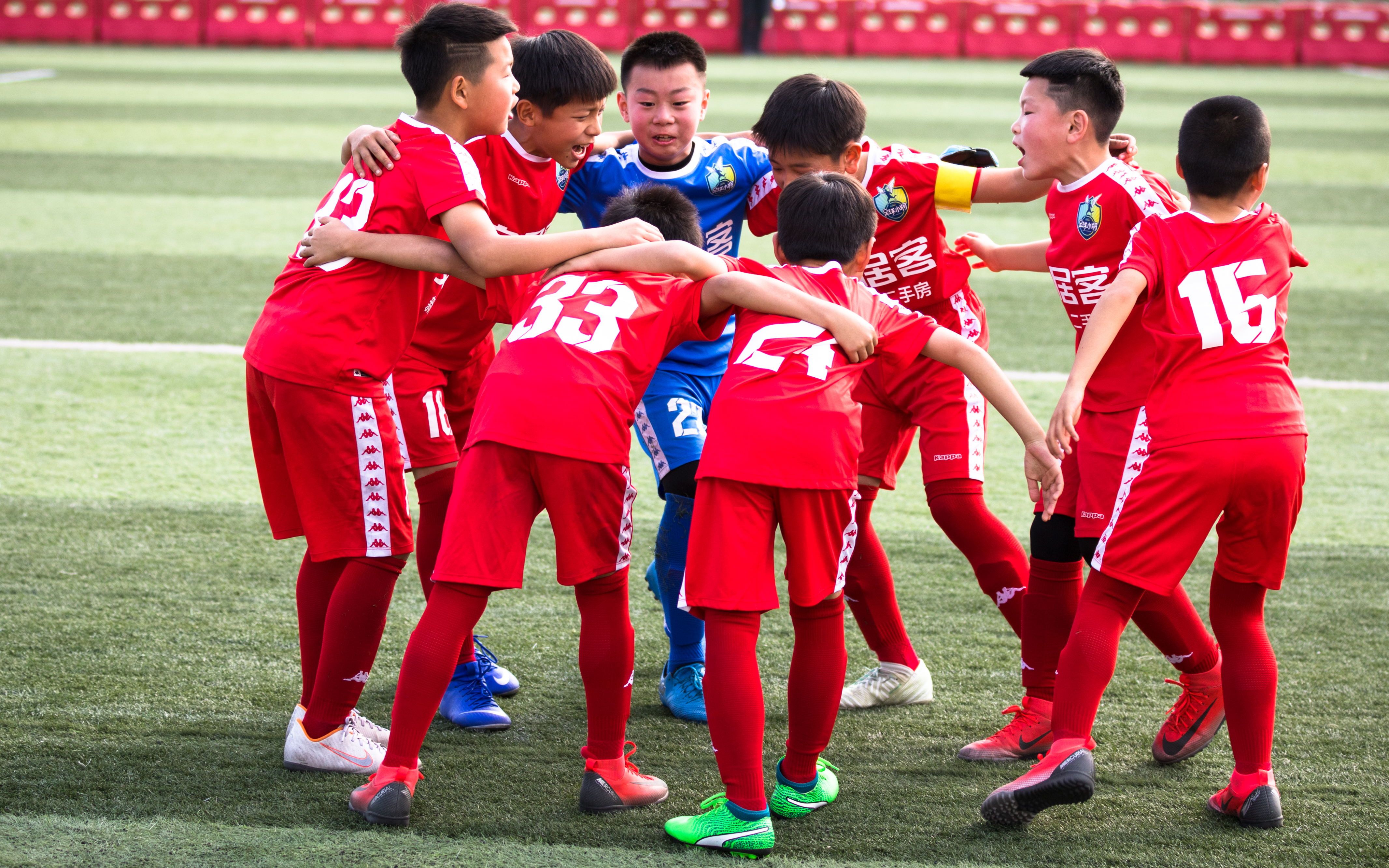 包含阿根廷女足队员展现拼搏精神,迎战强敌的词条 包含阿根廷女足队员展现拼搏精神,迎战强敌的词条