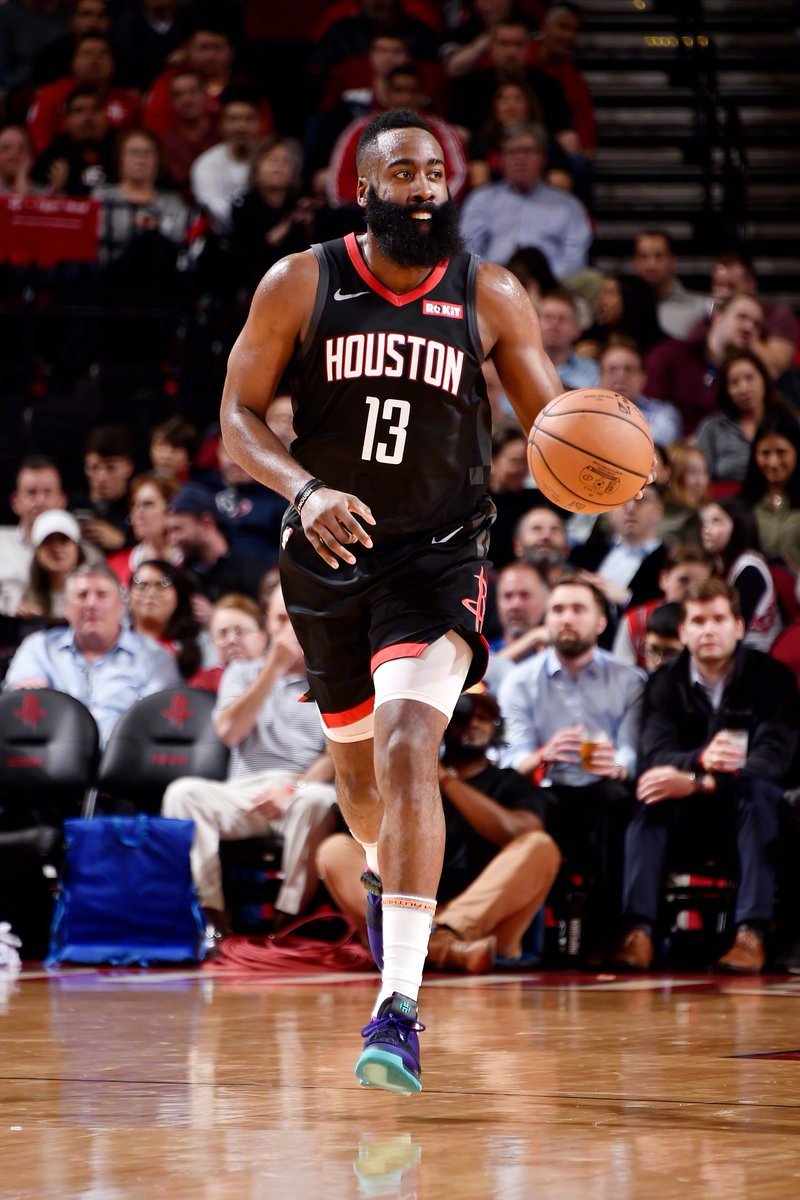 灰狼逆转战胜对手,终结连败 灰狼逆转战胜对手,终结连败