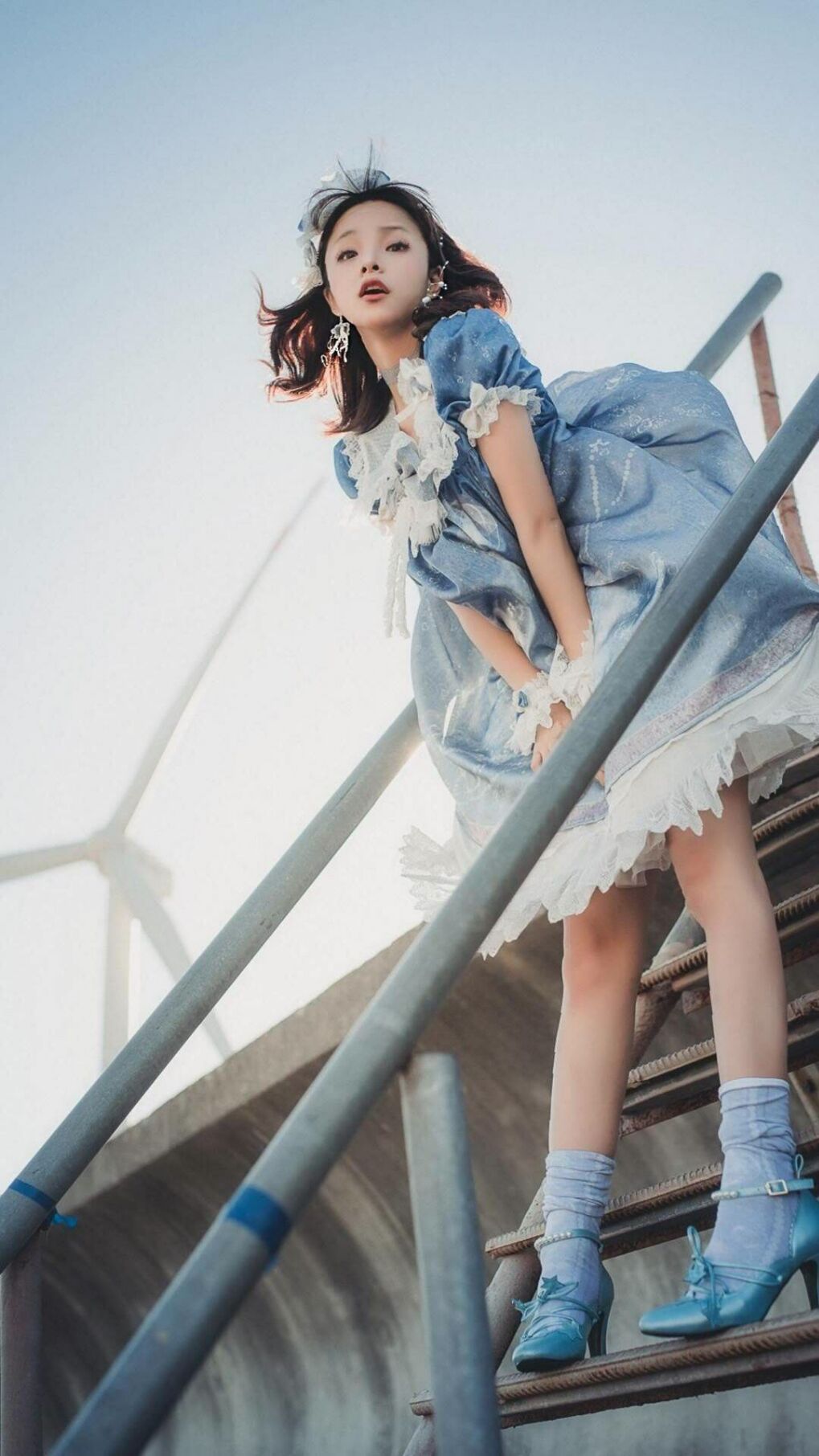 绿茵场边最速客，F1巴林揭幕战之夜，为何全场目光都给了孙兴慜？