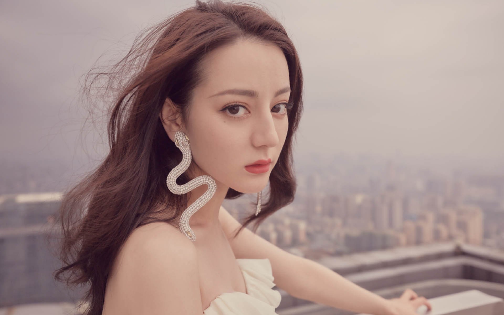 九游体育-冠军铁幕，戈贝尔的防守交响曲与活塞式封锁的艺术